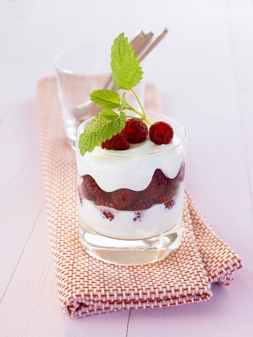 Layered raspberry and quark dessert