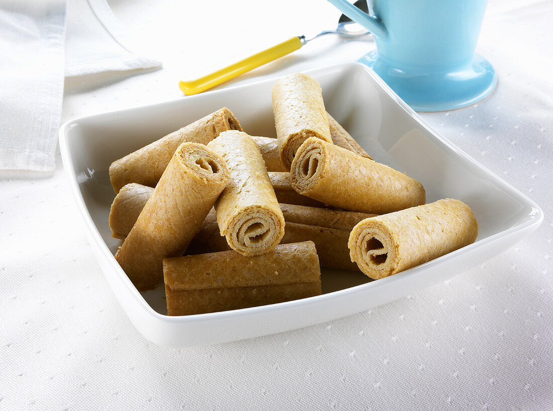 Wafer rolls in a dish