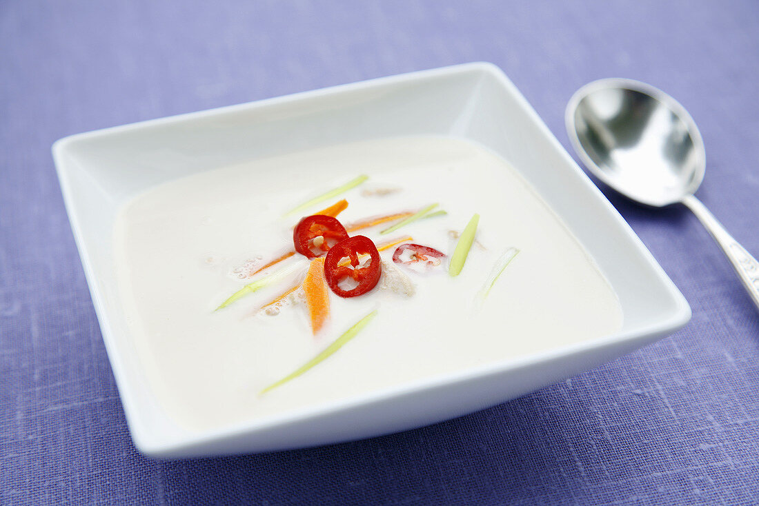 Coconut milk soup with chicken breast and chilli