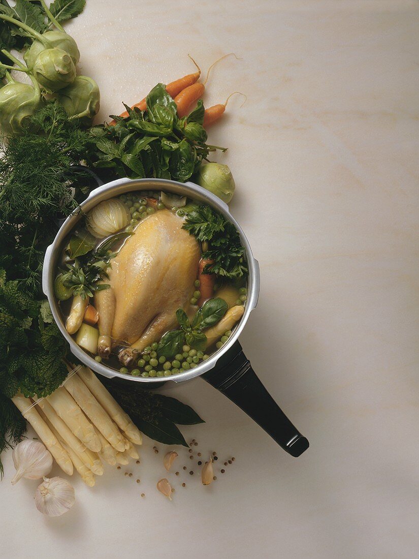 Gemüsesuppe mit Huhn