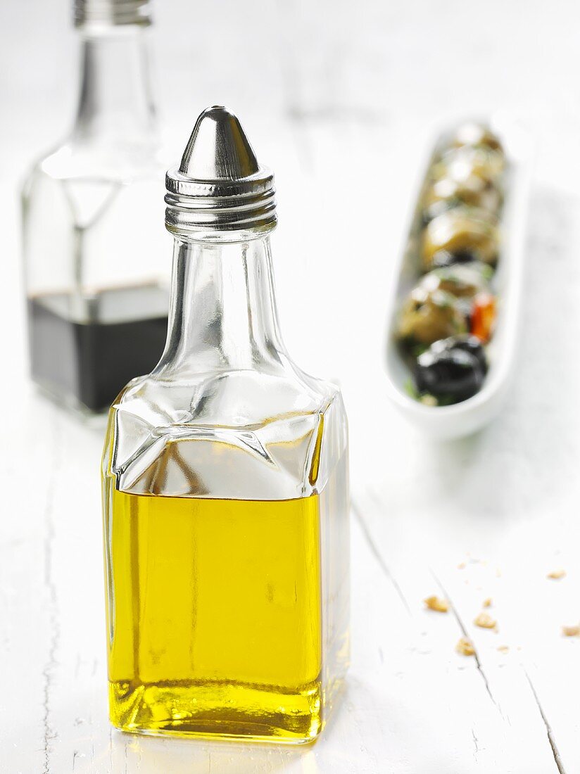 Olivenöl, Olivenboot und Balsamicoessig