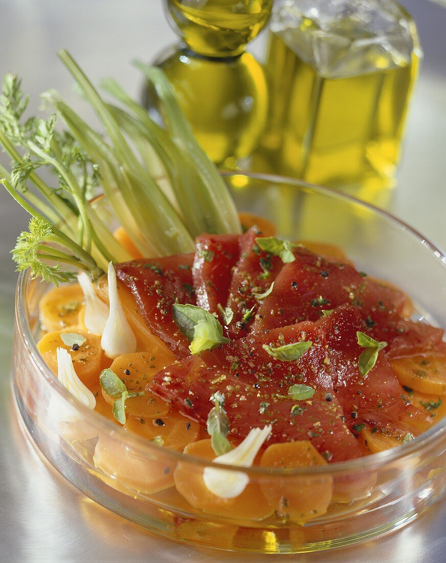 Thunfisch mit Gemüse in Olivenöl