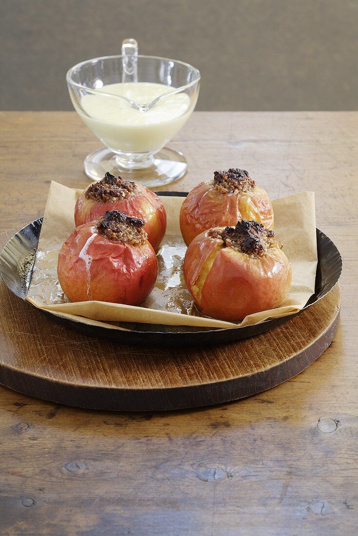 Baked apples with custard