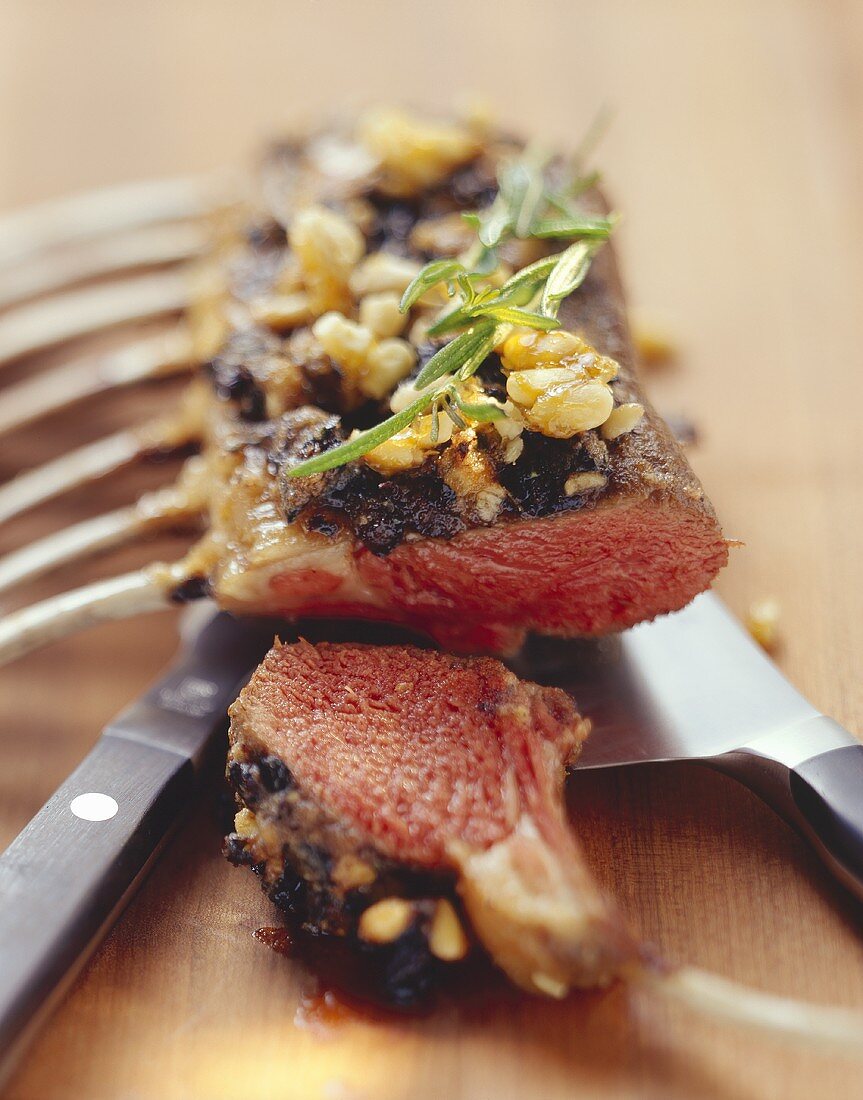 Rack of lamb with nut brittle crust