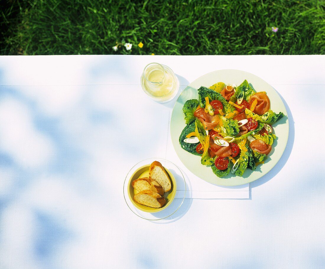 Mixed salad with ham