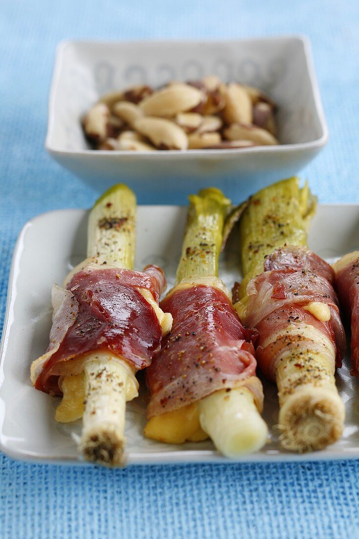 Leeks wrapped in ham and cheese
