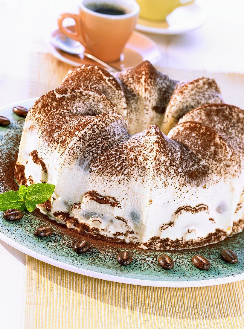 Tiramisu cake