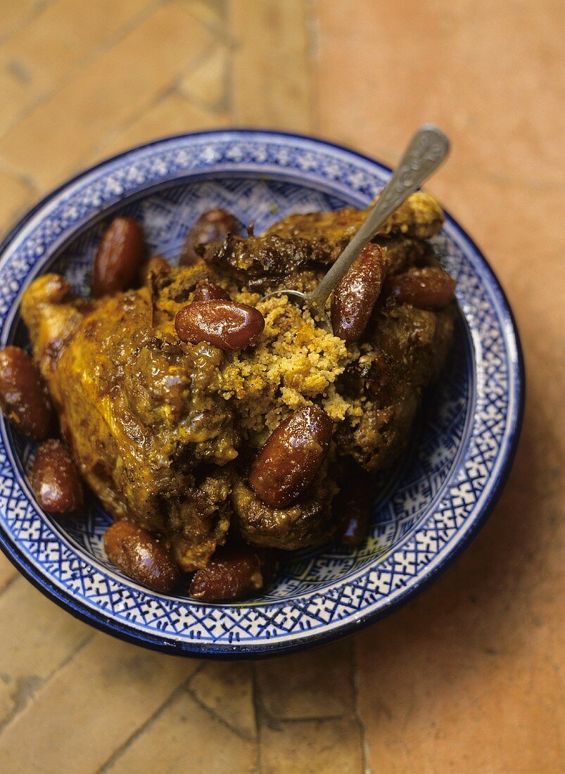 Gefüllte Lammkeule mit Datteln und Couscous (Marokko)