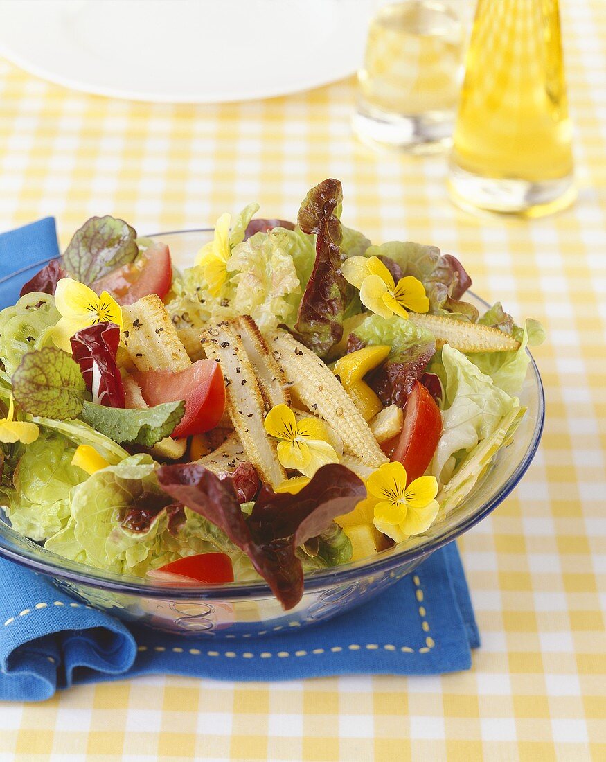 Summer salad with fried baby corn