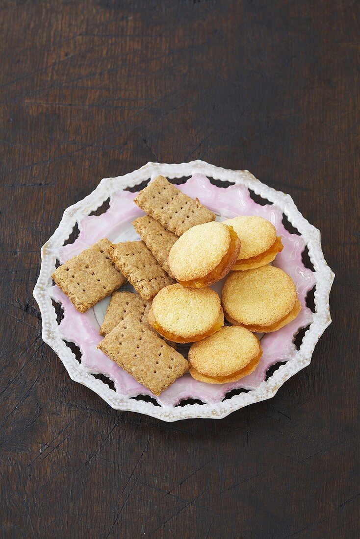 Oat crackers and orange biscuits (UK)