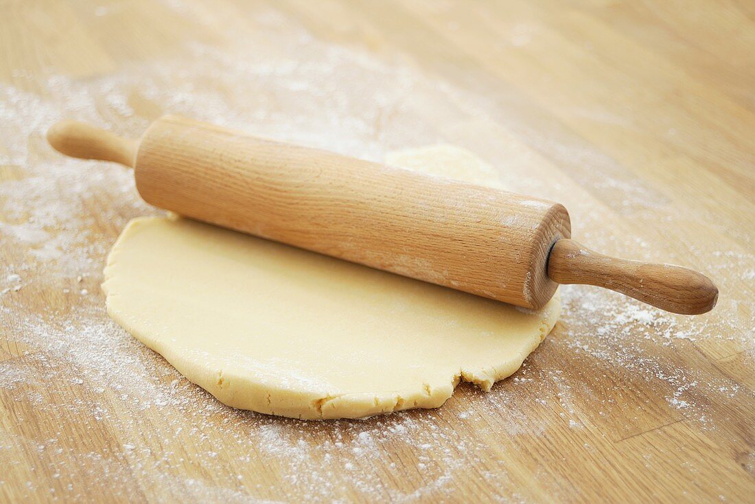 Rolling out shortcrust pastry