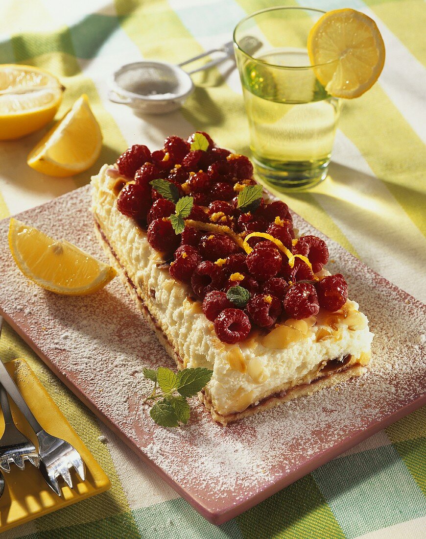 Käsekuchen mit Himbeeren