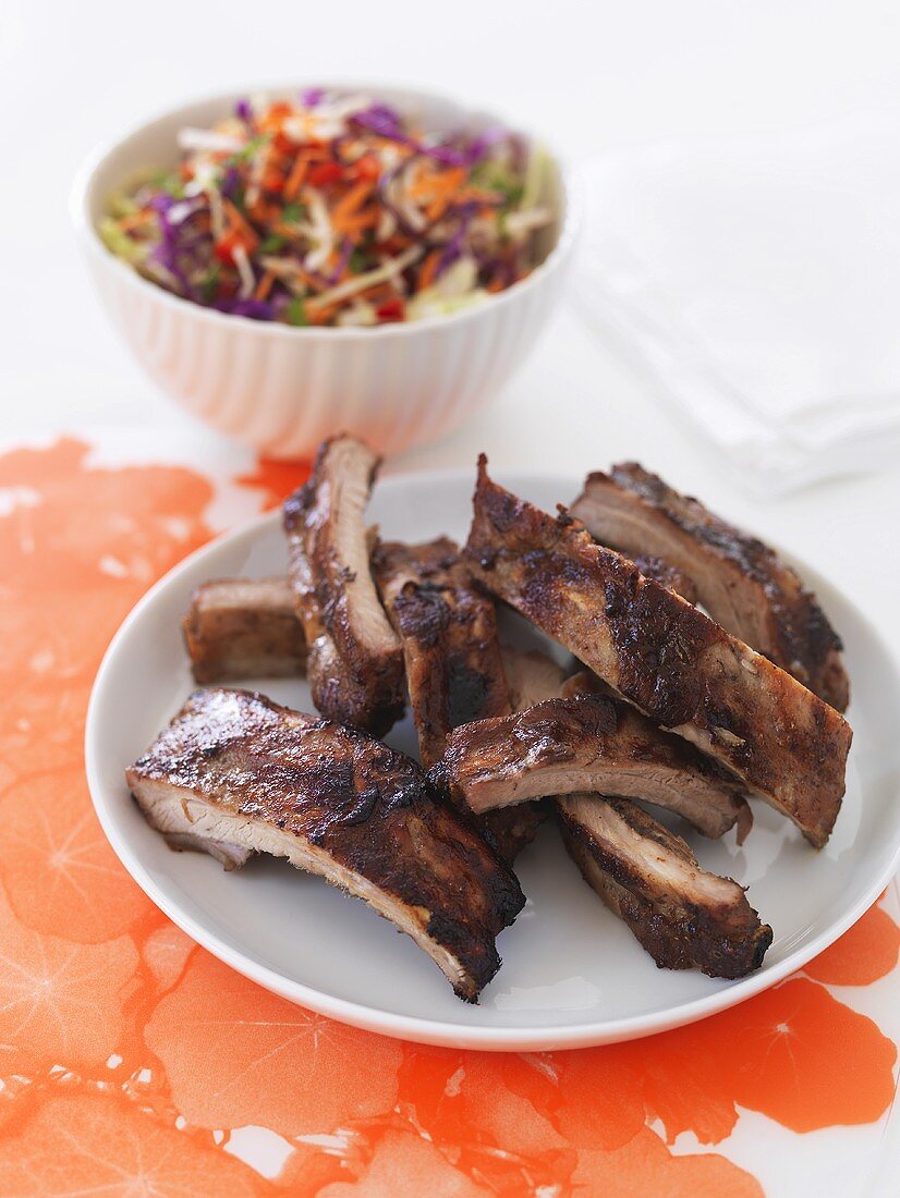 Spareribs mit Salat