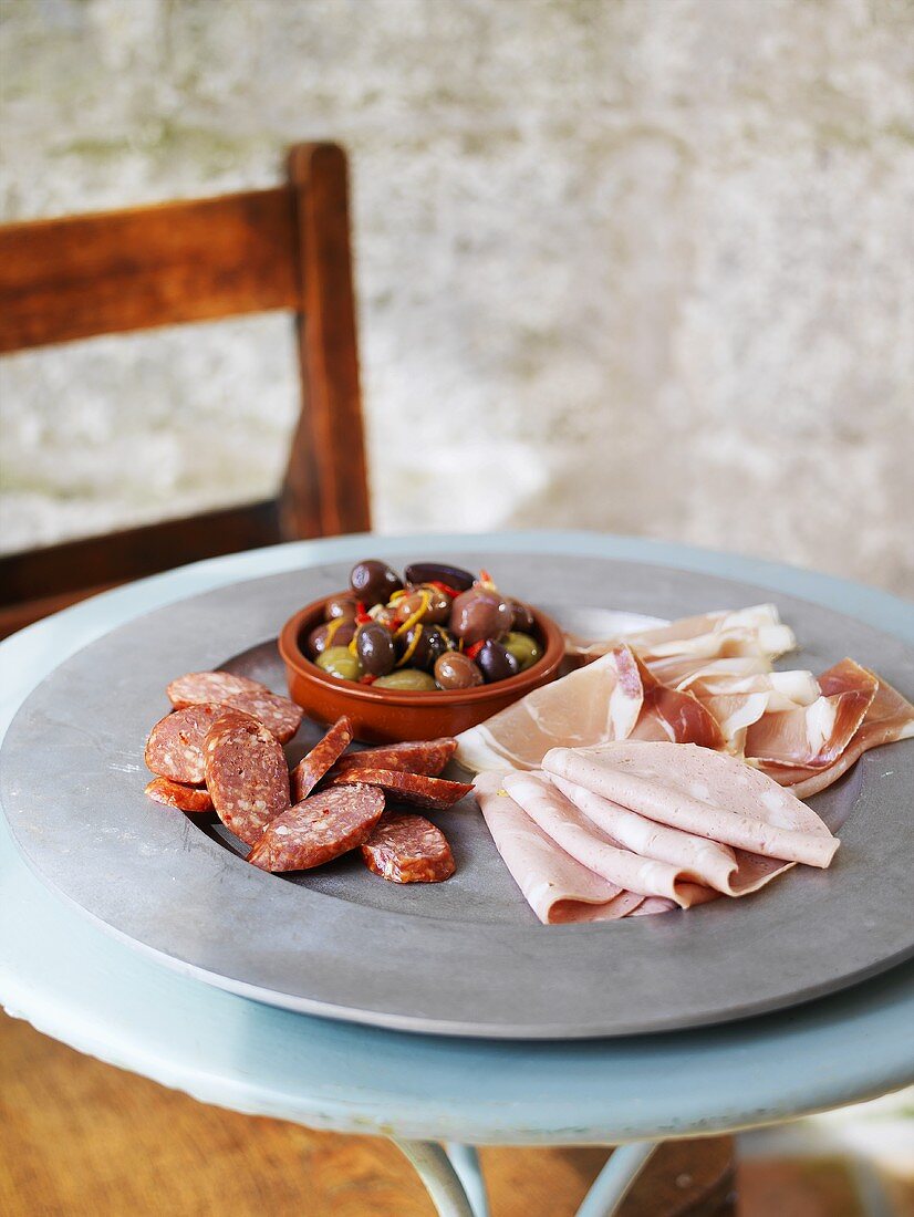 Cold cuts with marinated olives