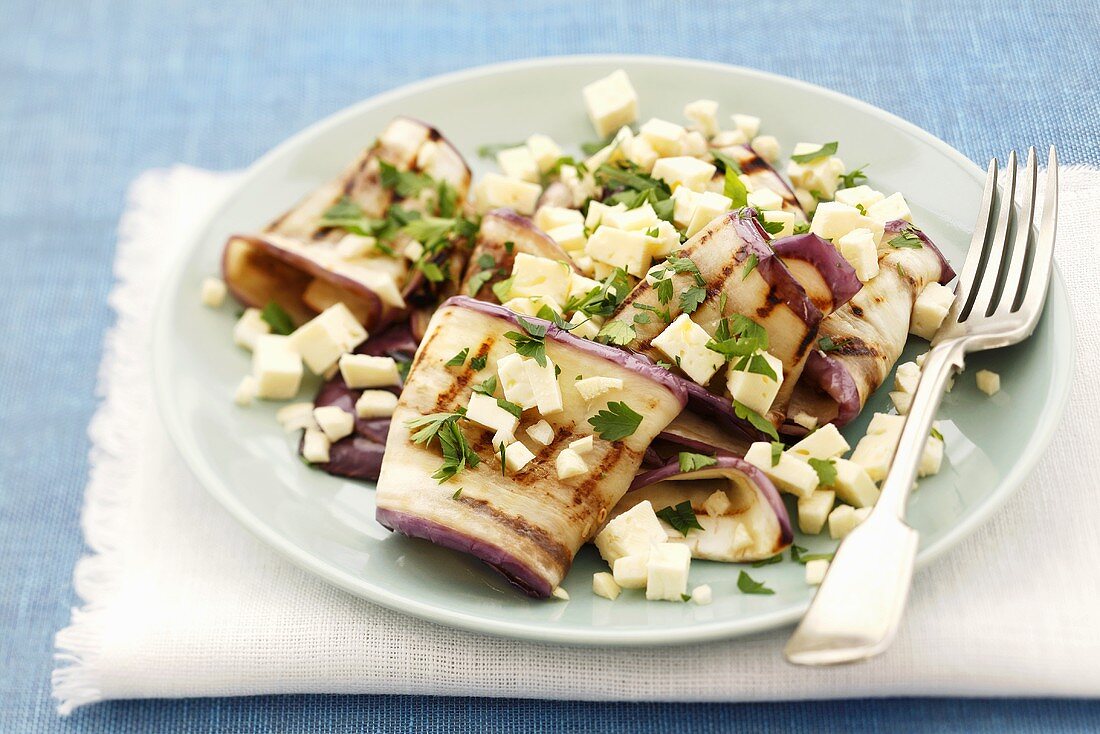 Gegrillte Aubergine mit Feta