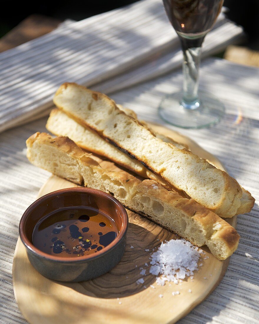 Schiacciata al rosmarino (Fladenbrot mit Rosmarin, Italien)