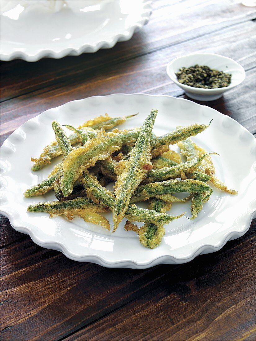 Deep-fried green beans