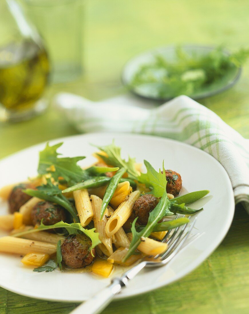 Penne mit Hackbällchen