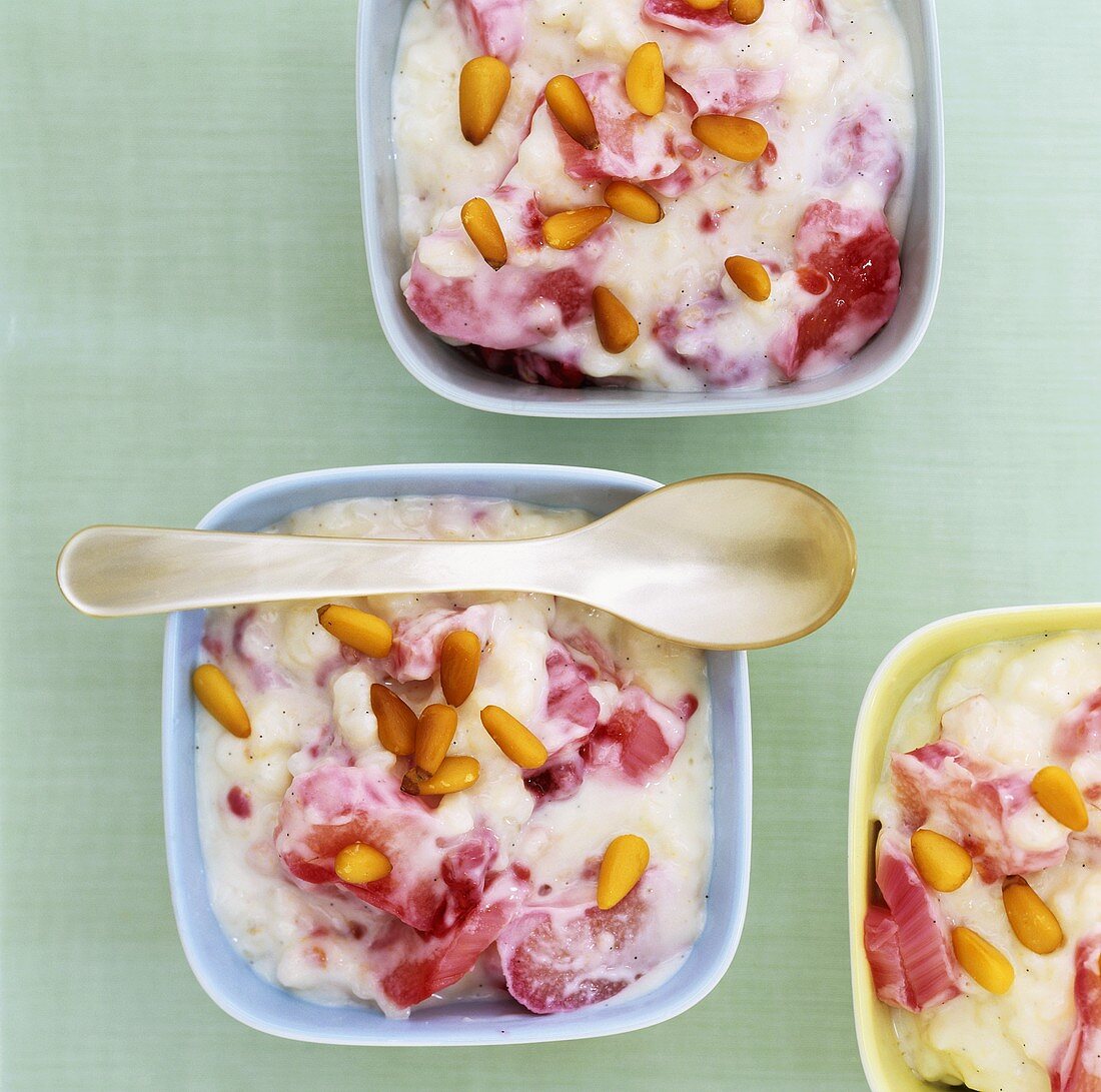 Rice pudding with rhubarb, vanilla and pine nuts
