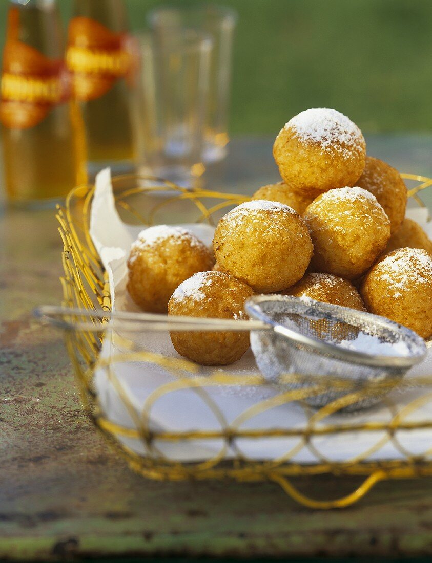 Frittelle di riso (Deep-fried rice balls, Italy)