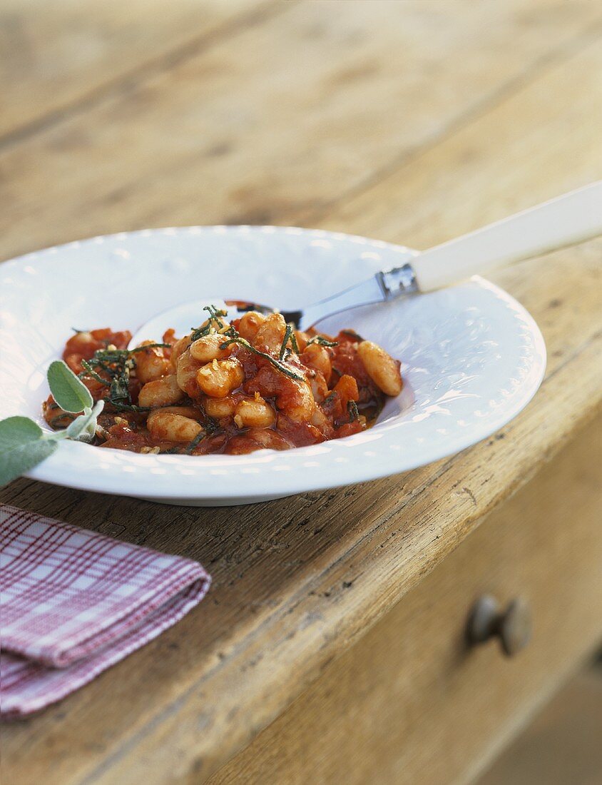 Fagioli all'uccelletto (Stewed white beans, Italy)