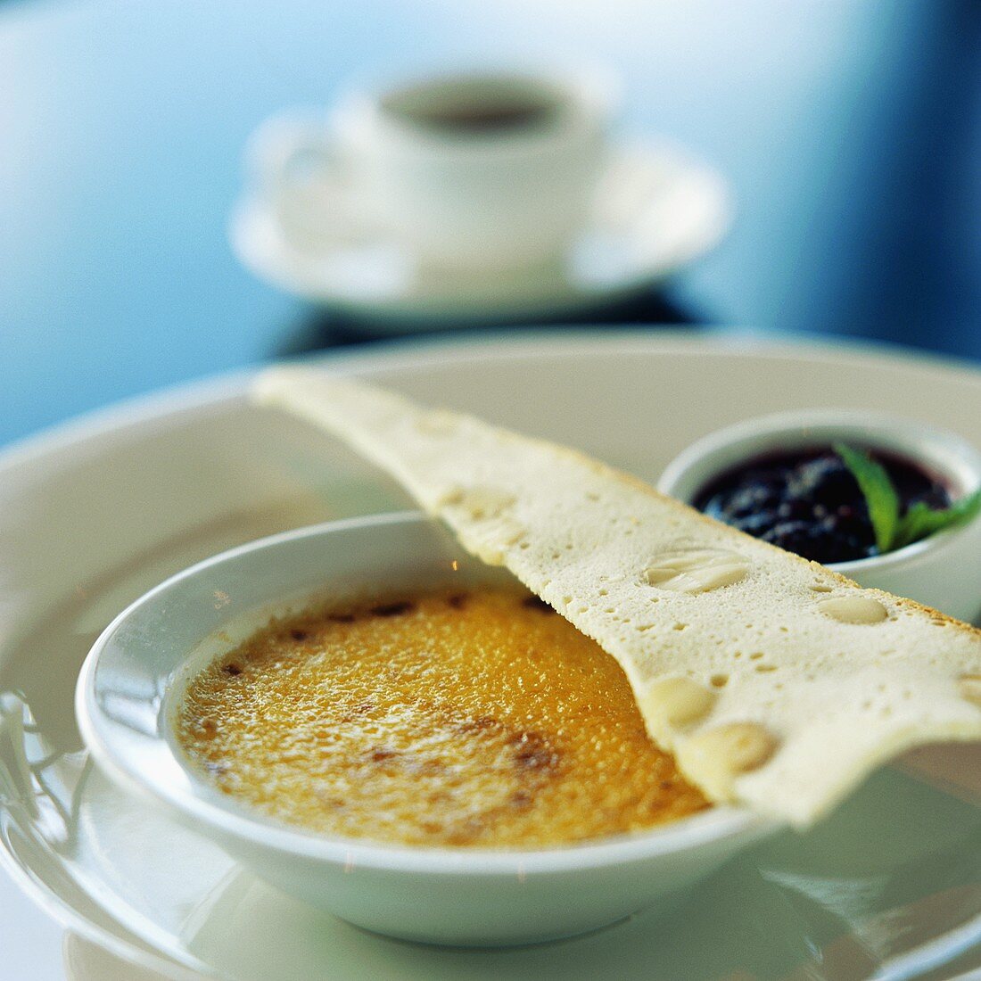 Crème brûlée with almond wafer