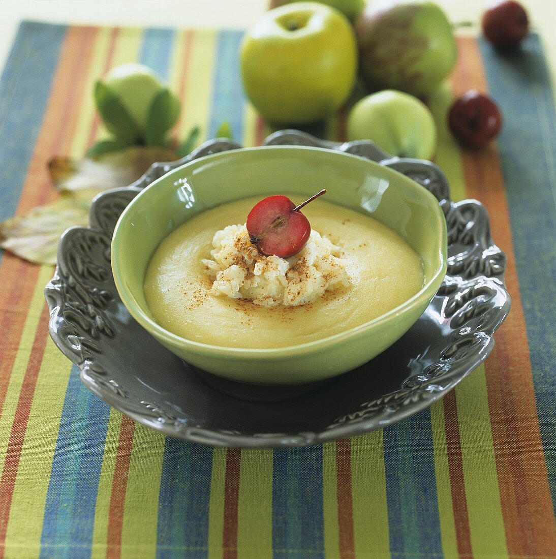 Apple puree with rice pudding