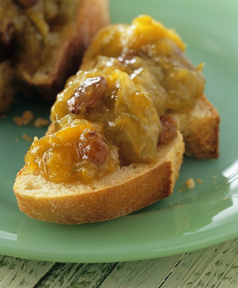 Gooseberry jam with raisins