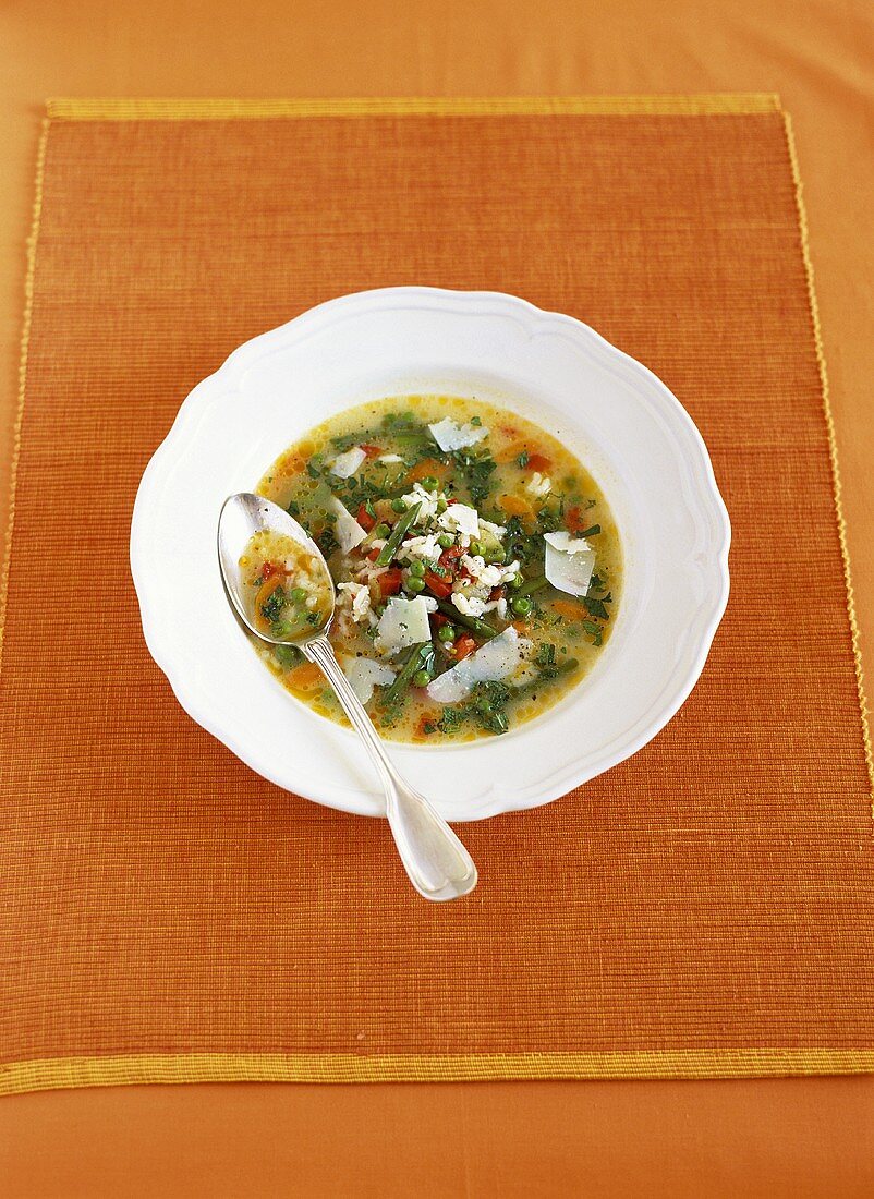 Minestrone alla menta (Italian vegetable soup)