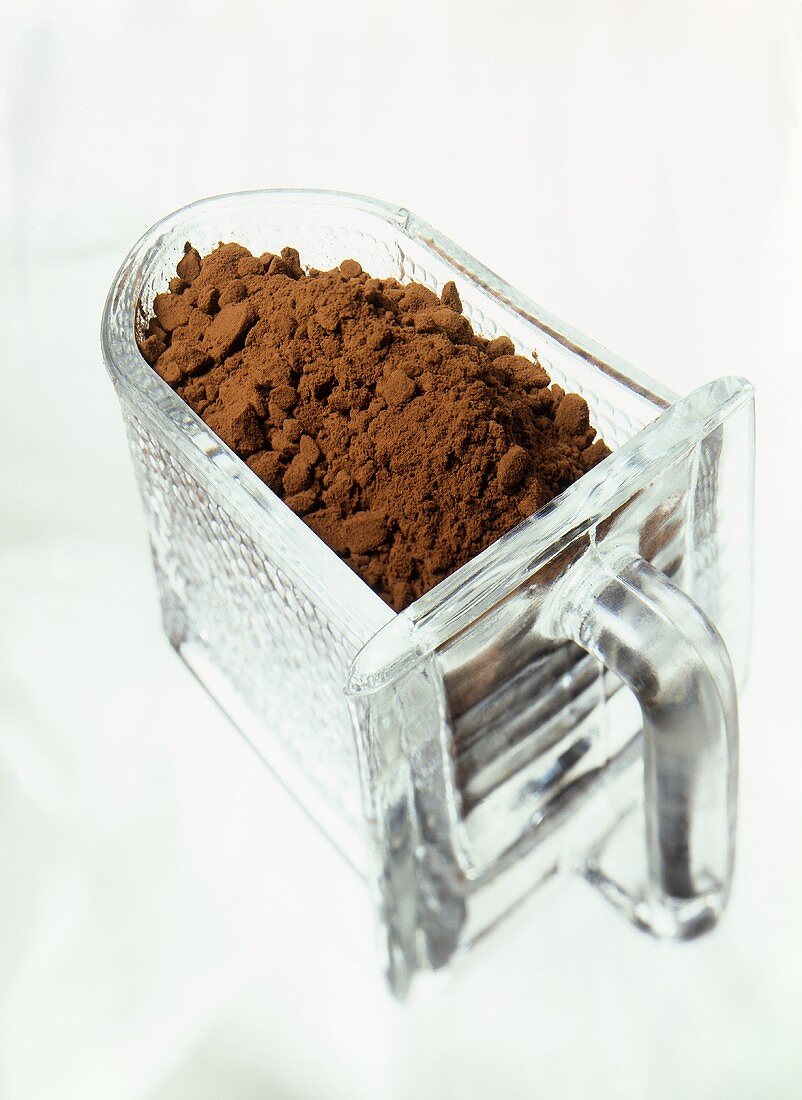 Kakaopulver im Glasbehälter