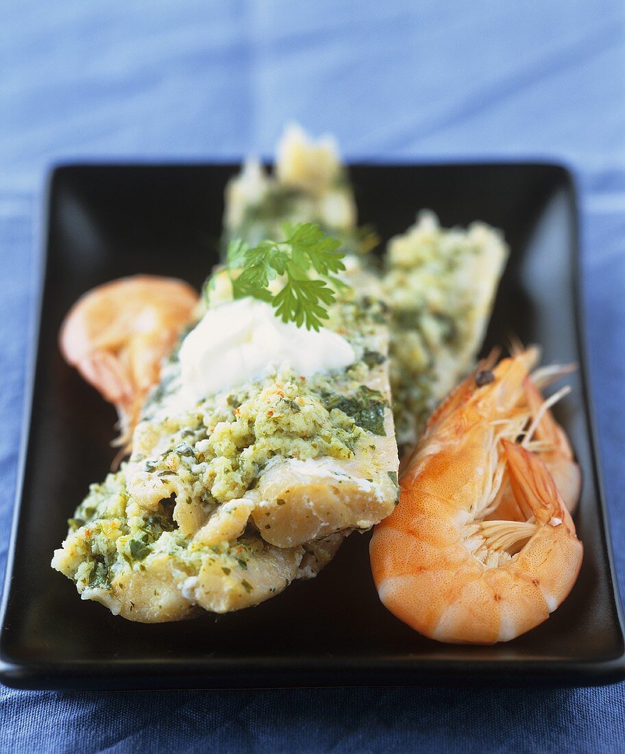 Fish with herb crust and prawns