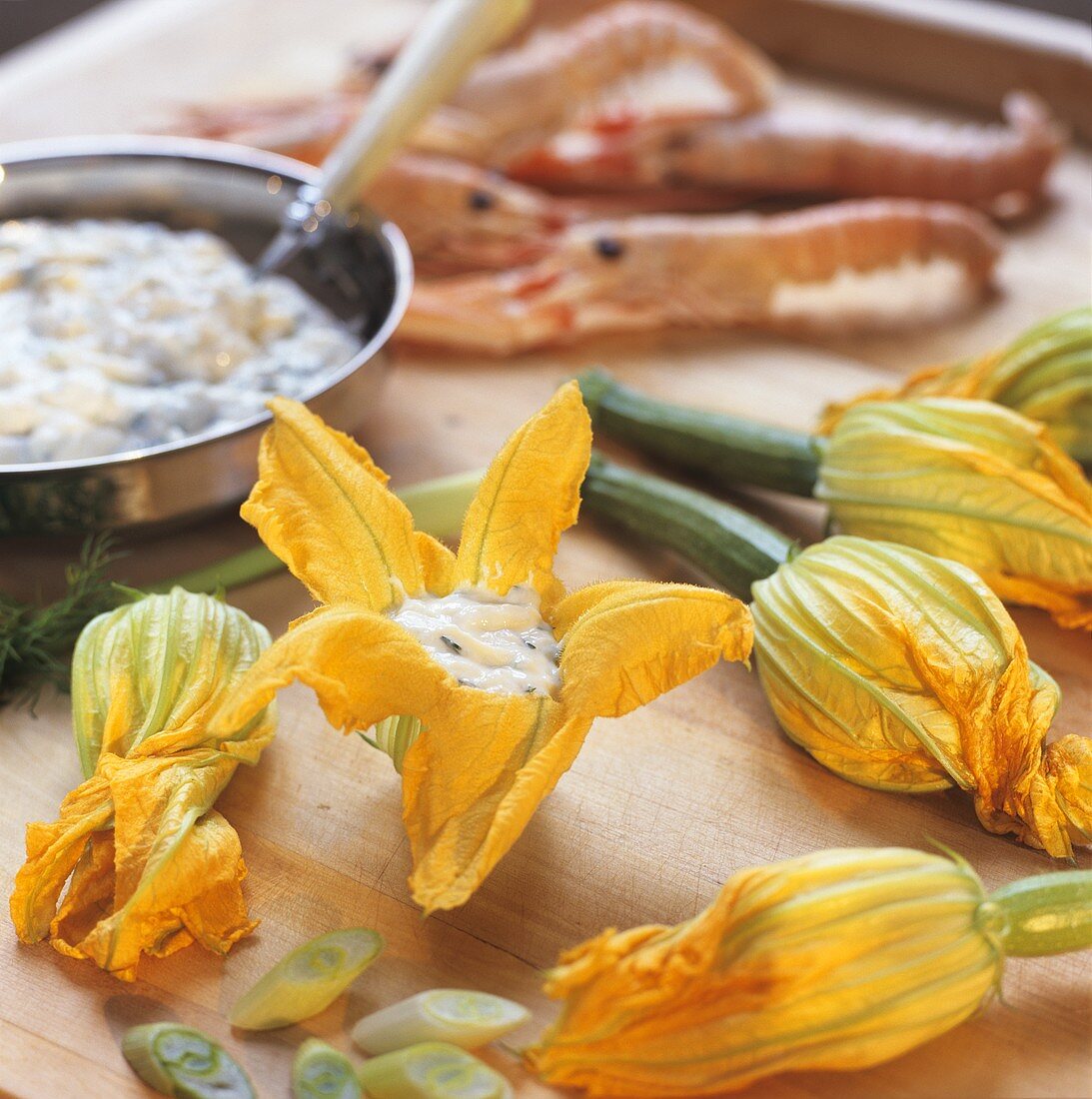 Stuffing courgette flowers