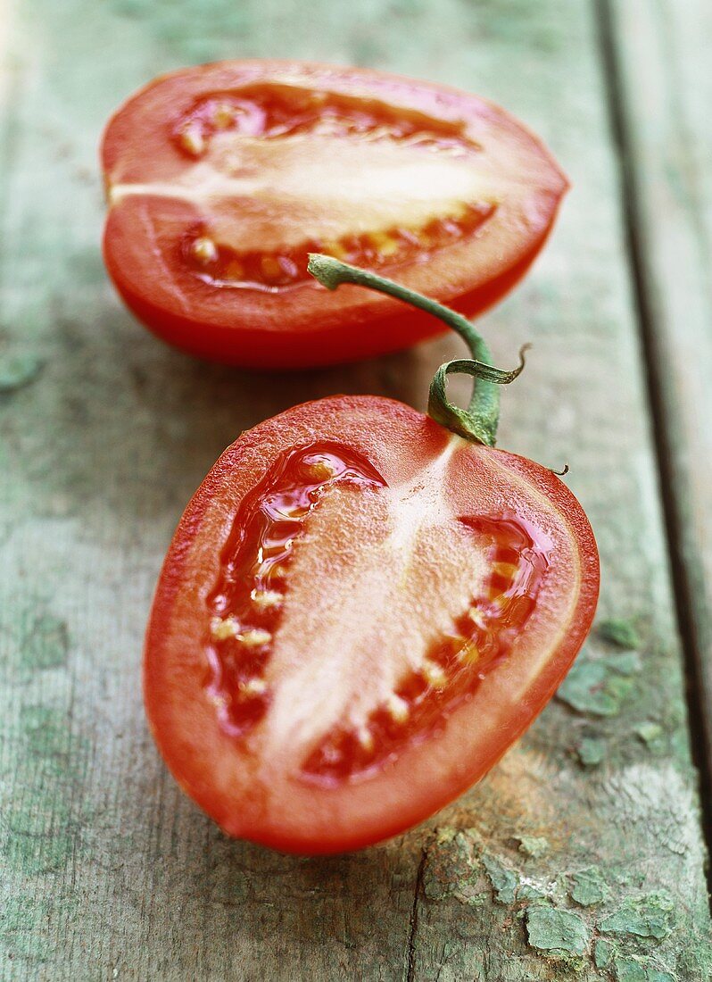A halved tomato
