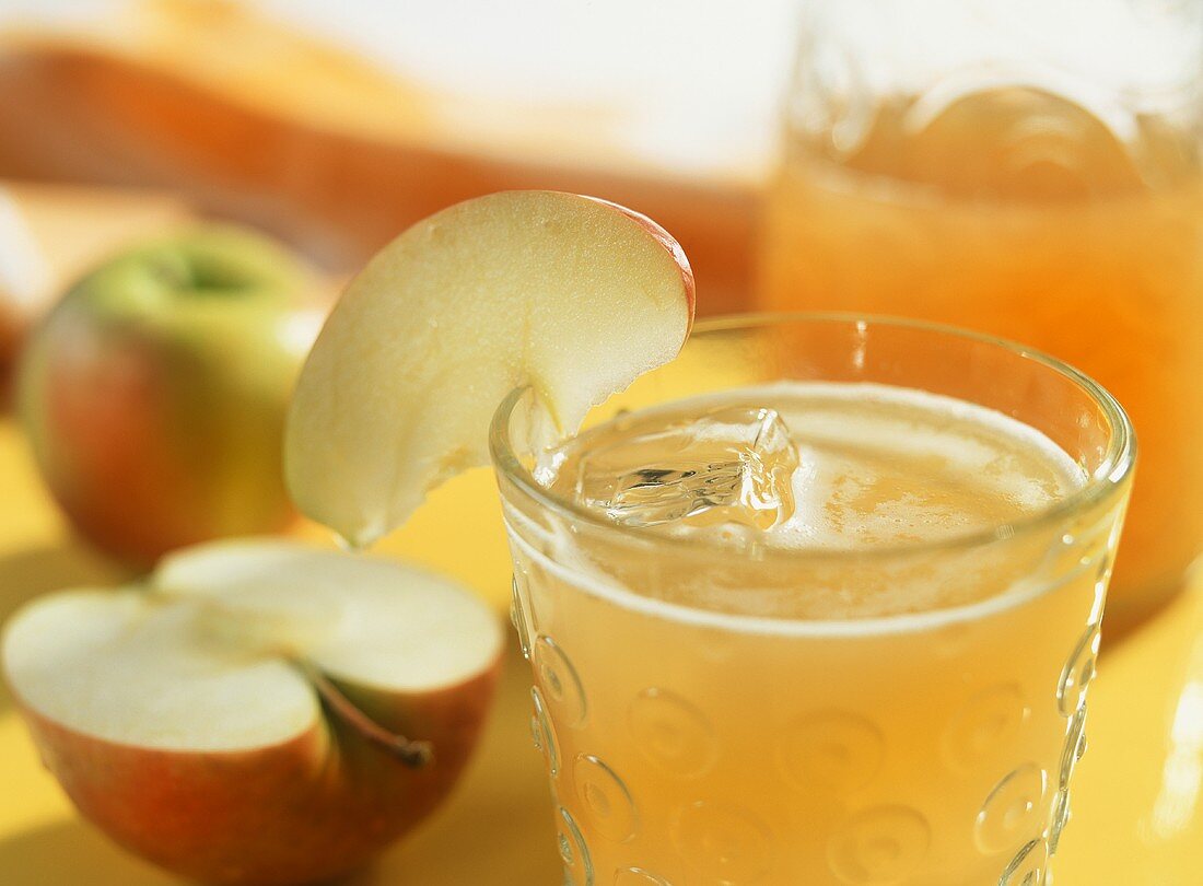 Sparkling apple juice