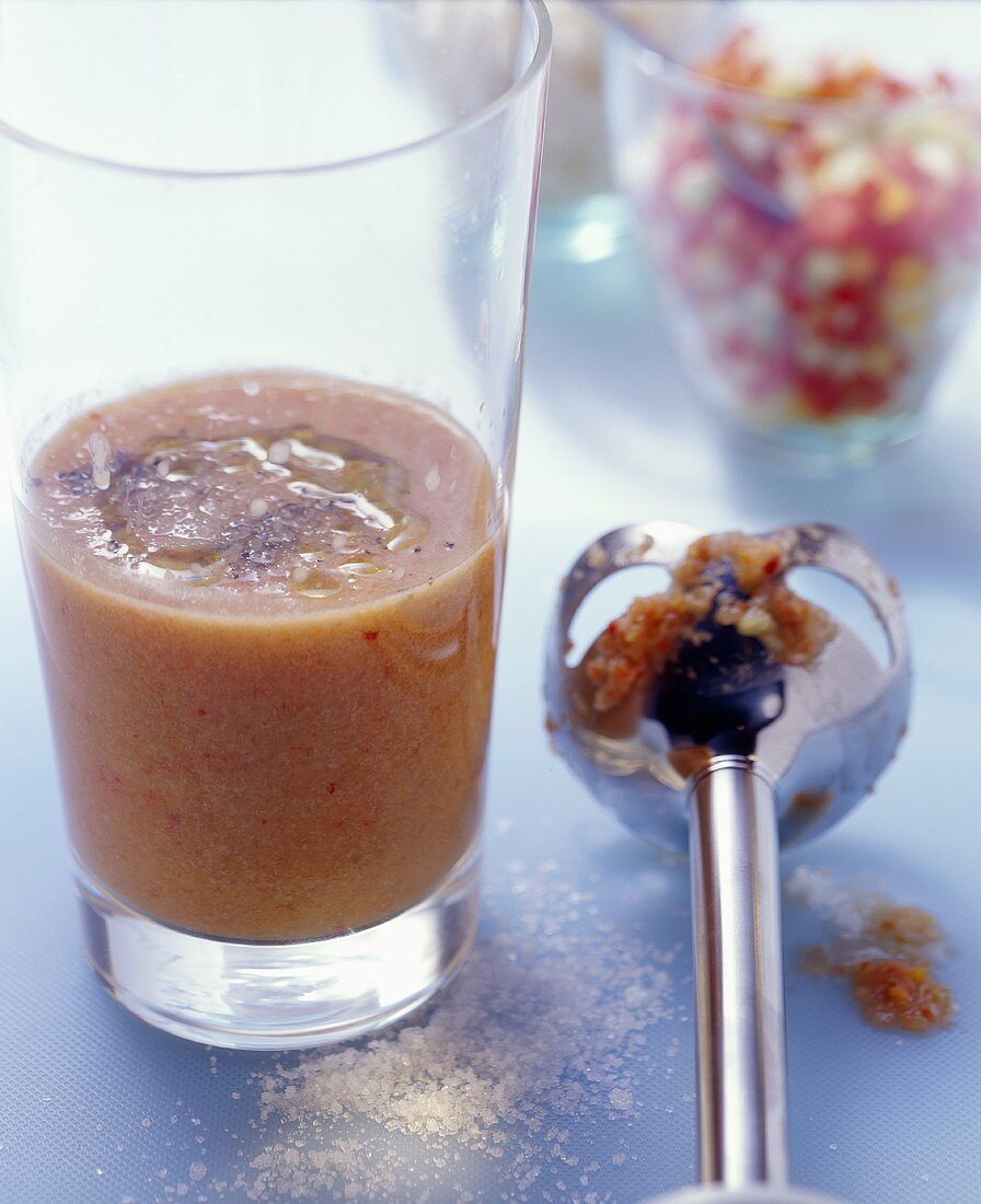 Gazpacho mit Tintenfisch