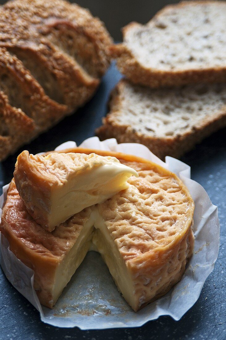 Epoisses cheese and bread