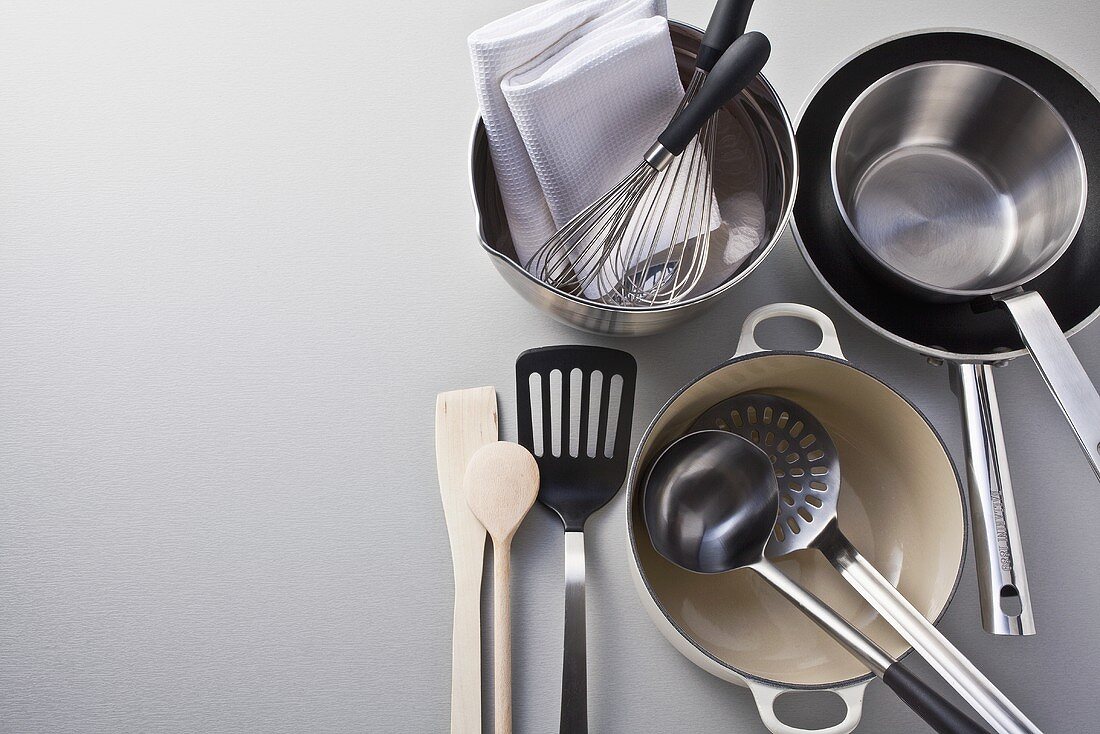 Pots, pans and kitchen utensils