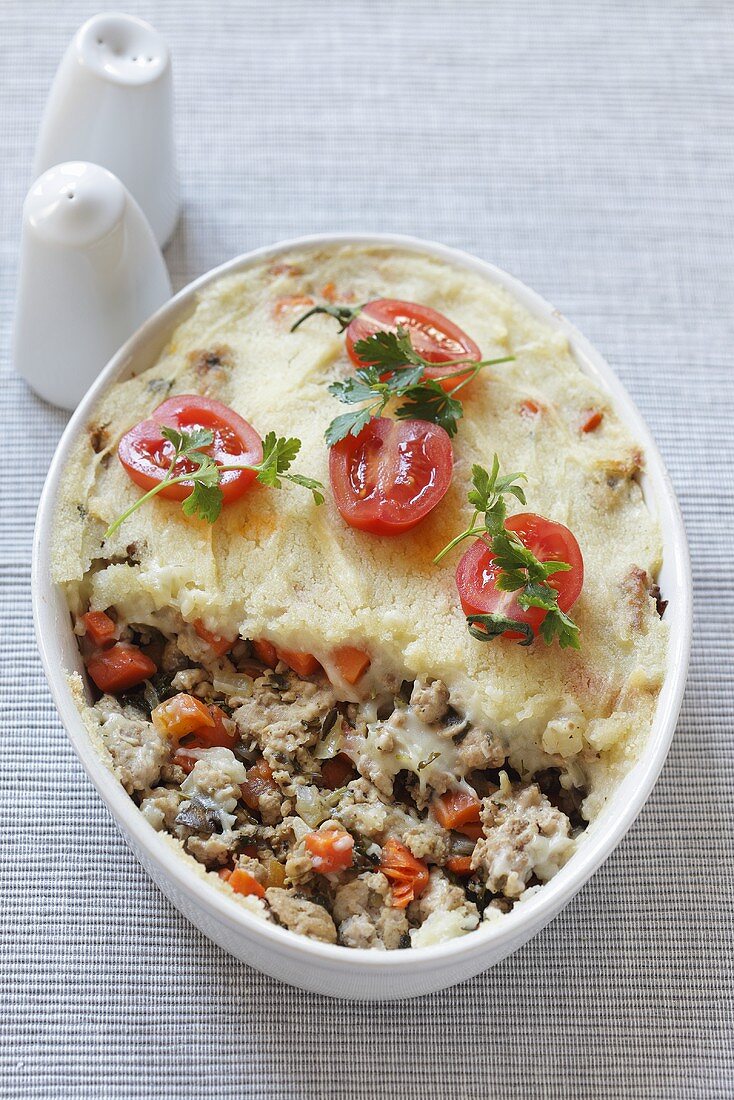 Minced meat and vegetable bake