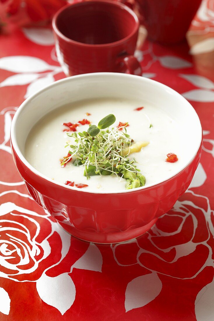 Cream of asparagus soup