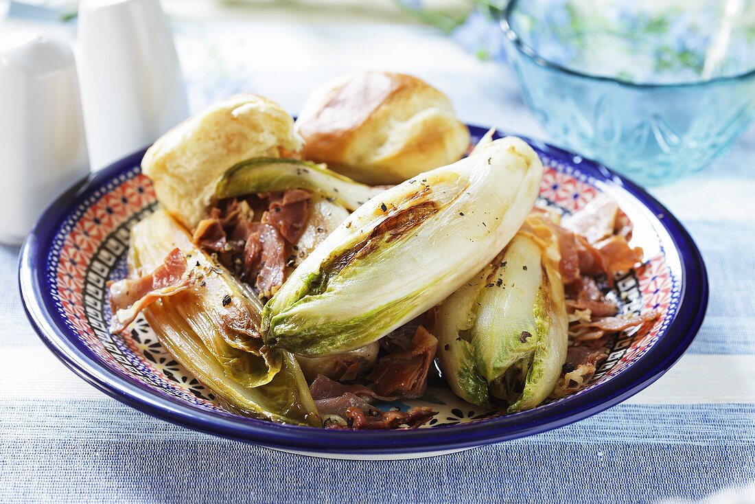 Baked chicory with bacon