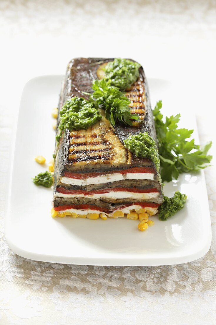 Auberginen-Paprika-Terrine mit Ziegenfrischkäse