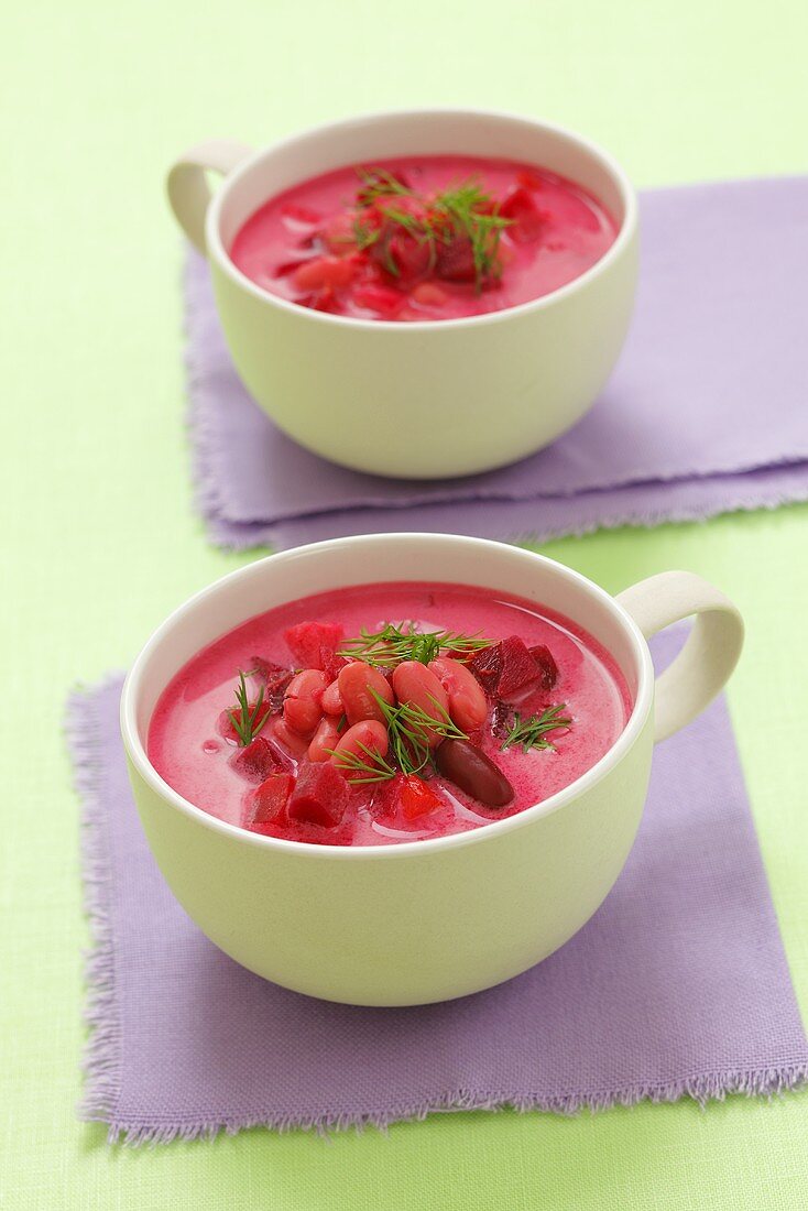 Beetroot soup with beans