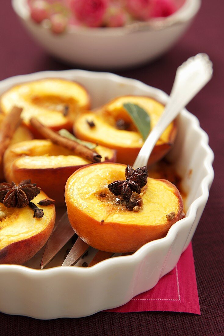 Baked peaches with spices