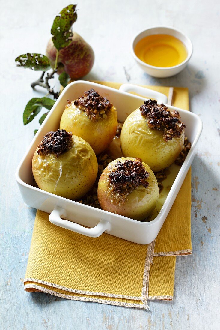 Stuffed apples with black pudding