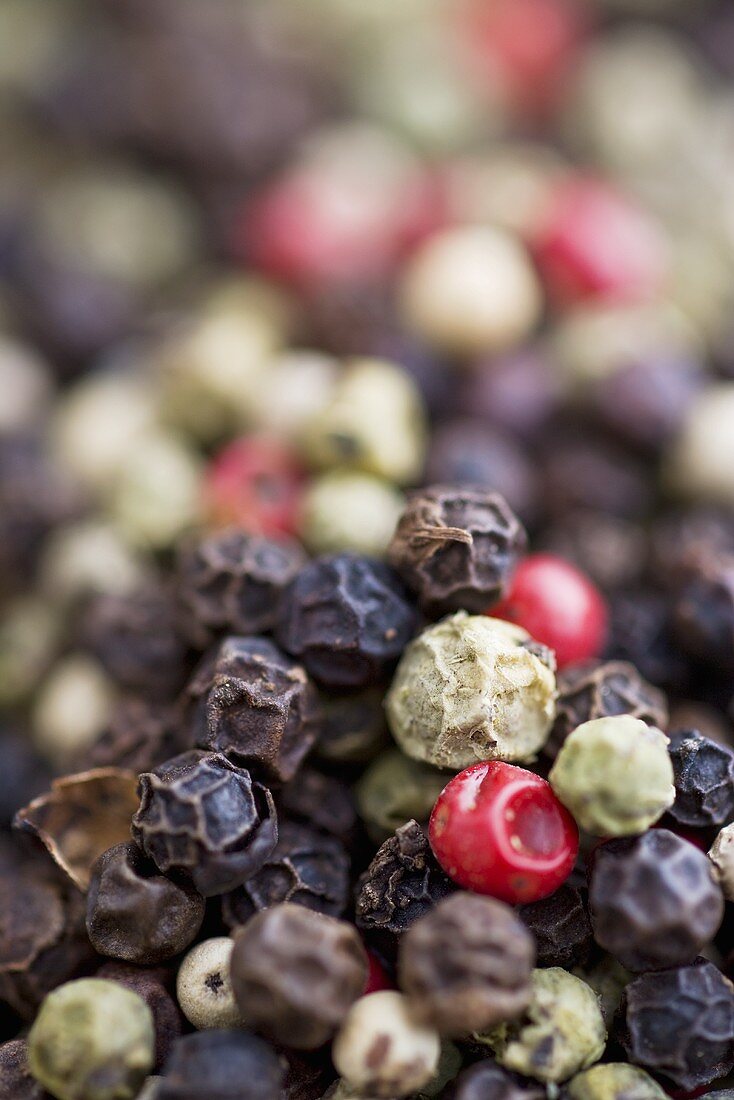 White, pink and black peppercorns