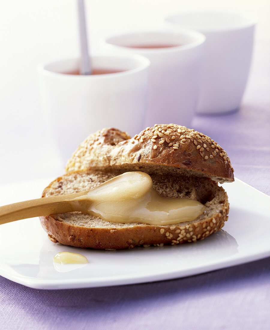 Wholemeal roll with lavender honey