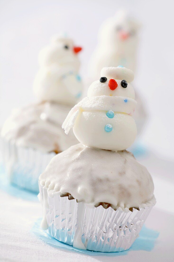 Muffin with marzipan snowman