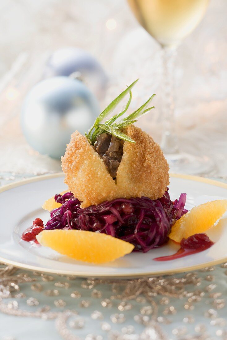 Duck dumpling on red cabbage salad (Christmas)