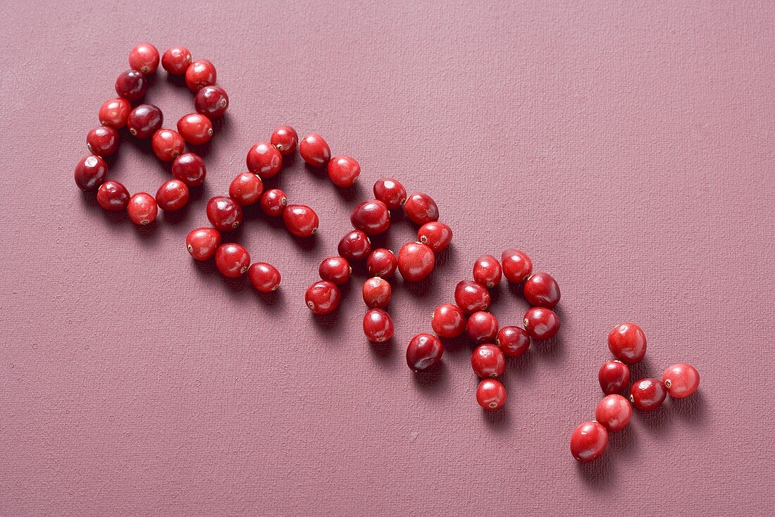 The word BERRY written in cranberries