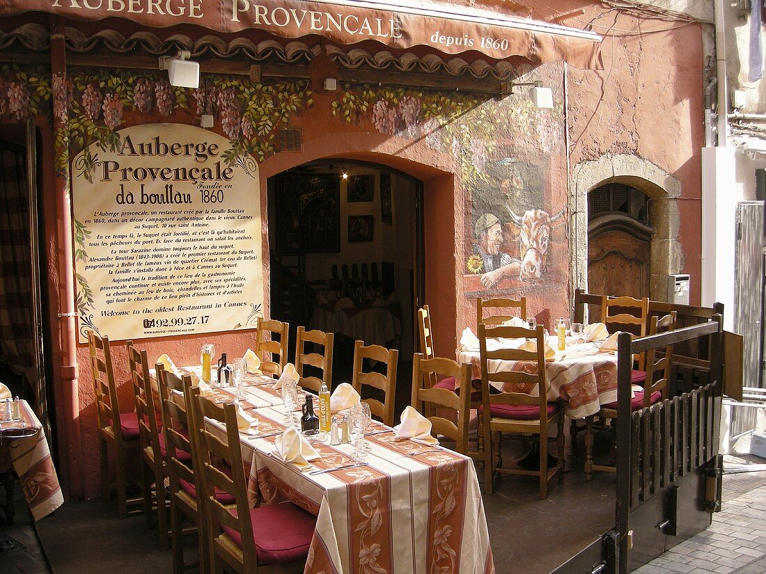 Street restaurant in the South of France